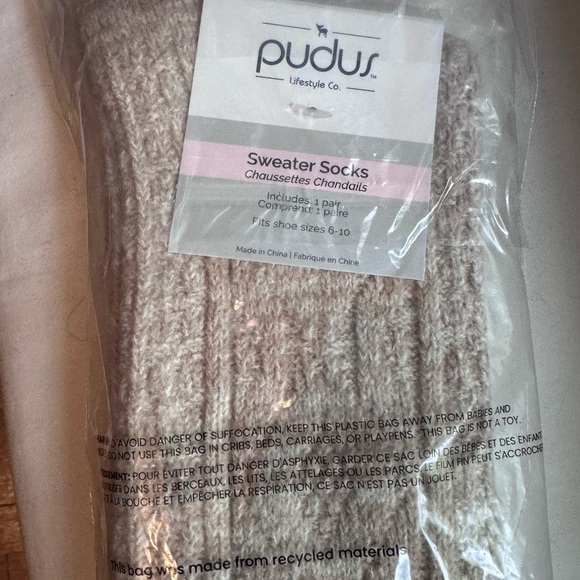 🧦 The One of A Kind Pudus Sweater Cozy Socks - Picture 7 of 13